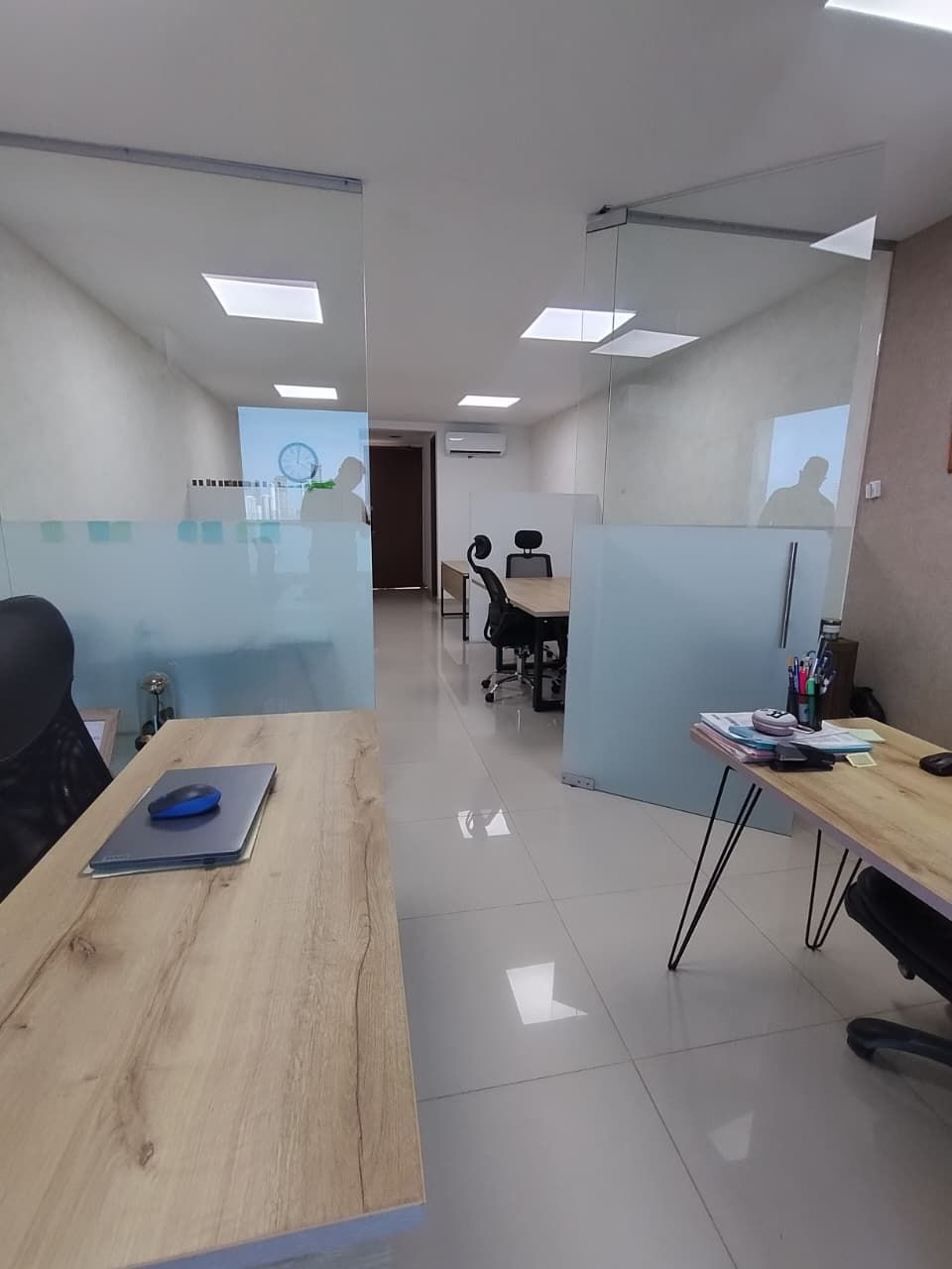 Oficina en arriendo o venta Bolívar Cartagena Manga 47 m2 Habitaciones 0 Baños 1 Garajes 1 Precio venta $460000000 Precio arriendo $6500000