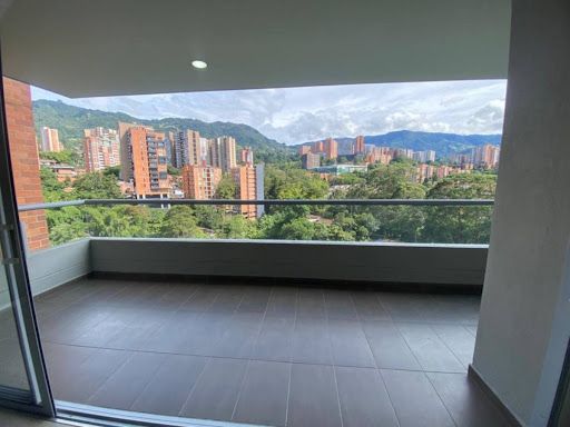 Apartamento en arriendo Antioquia Envigado La Inmaculada 140 m2 Habitaciones 3 Baños 3 Garajes 1 Precio $6800000