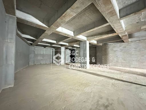 Local en arriendo Antioquia Envigado Las Casitas 300 m2 Habitaciones 0 Baños 1 Garajes 5 Precio $30000000