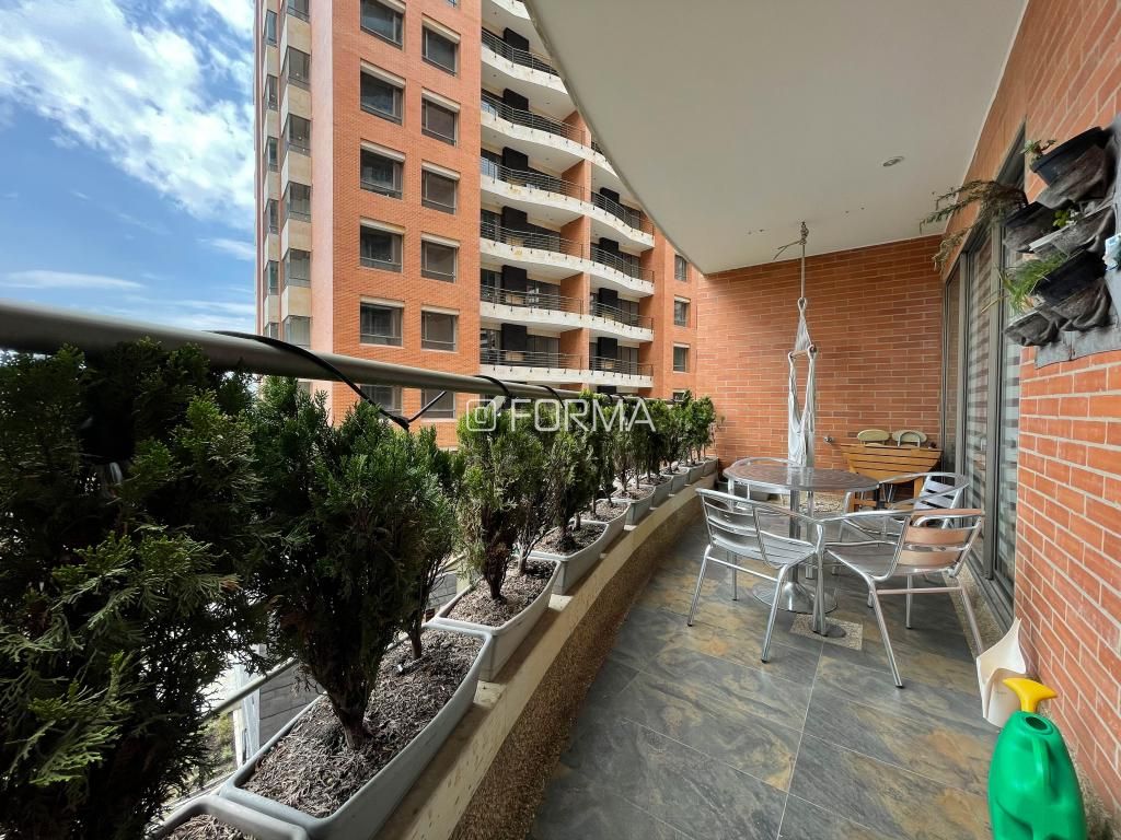 Apartamento en arriendo Cundinamarca Bogotá Los Alpes 188 m2 Habitaciones 3 Baños 5 Garajes 2 Precio $12000000