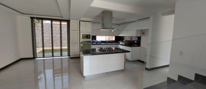 Casa en venta Valle Del Cauca Jamundí Ub Sol De Primavera 155 m2 Habitaciones 5 Baños 5 Garajes 1 Precio $550000000