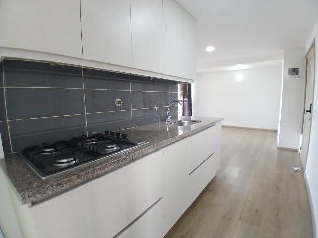 Apartamento en arriendo Antioquia Medellín Villanueva 80 m2 Habitaciones 2 Baños 2 Garajes 1 Precio $3800000