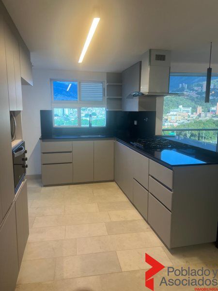 Apartamento en venta Antioquia Medellín Los Conquistadores 200 m2 Habitaciones 3 Baños 4 Garajes 1 Precio $1700000000