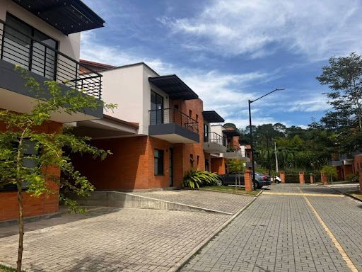 Casa en arriendo Risaralda Pereira Pereira 163 m2 Habitaciones 3 Baños 3 Garajes 1 Precio $5000000