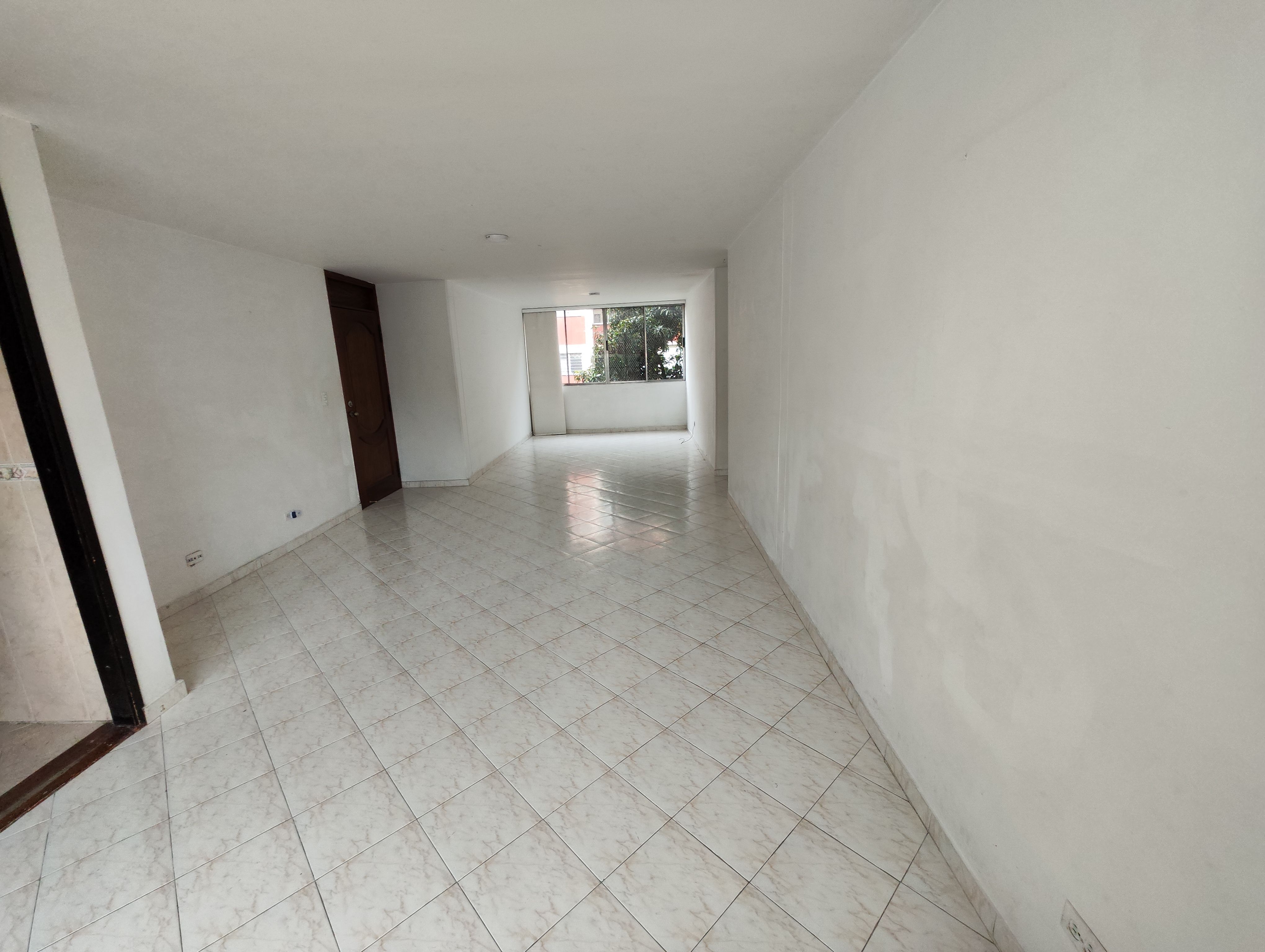 Apartamento en arriendo Antioquia Medellín Calasanz 140 m2 Habitaciones 4 Baños 2 Garajes 1 Precio $3200000