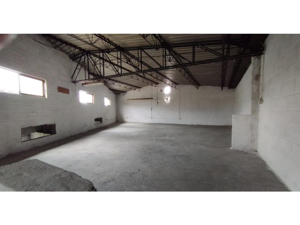 Bodega en arriendo Antioquia Medellín Tenche 510 m2 Habitaciones 0 Baños 2 Garajes 0 Precio $15500000