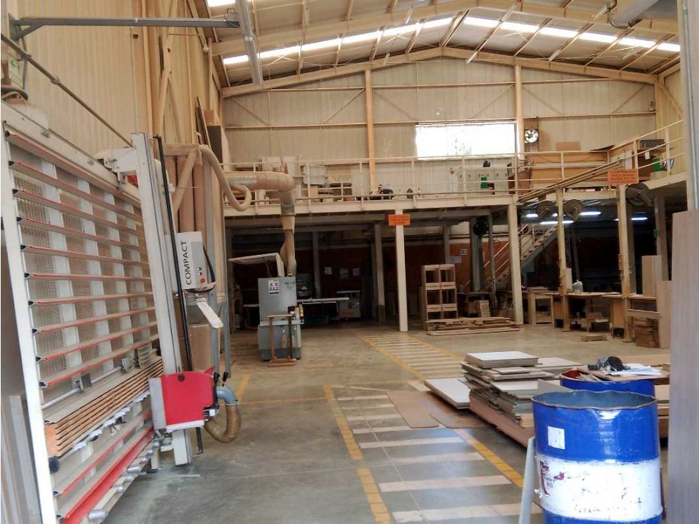 Bodega en venta Risaralda Dosquebradas Br La Badea 860 m2 Habitaciones 0 Baños 2 Garajes 3 Precio $2700000000