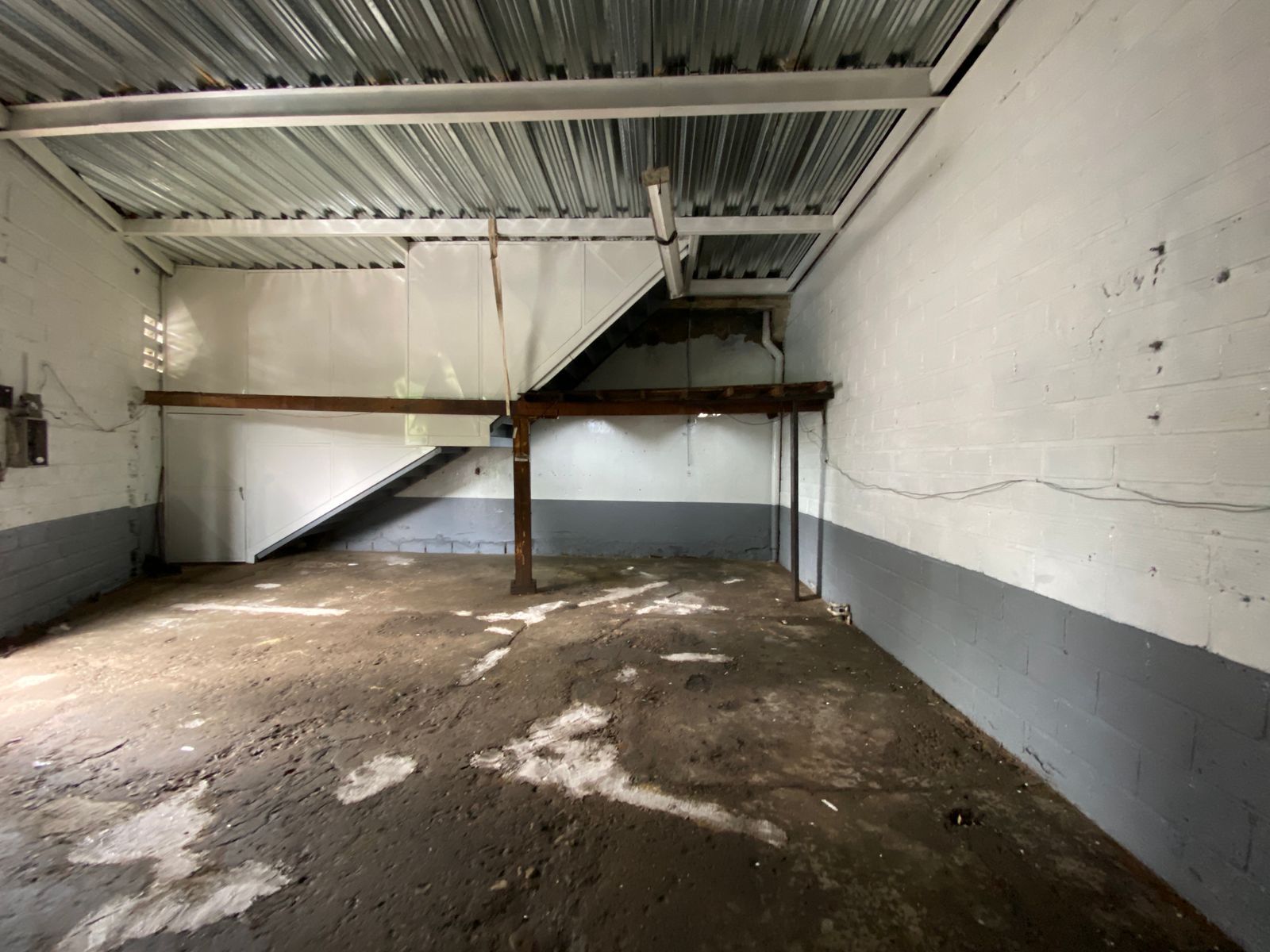 Bodega en arriendo Antioquia Medellín Trinidad 100 m2 Habitaciones 0 Baños 1 Garajes 0 Precio $5500000