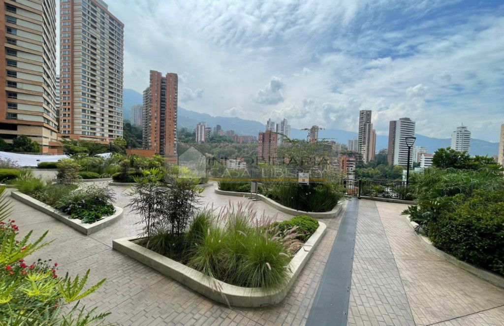Apartamento en arriendo Antioquia Medellín Los Balsos No1 104 m2 Habitaciones 2 Baños 3 Garajes 2 Precio $7150000