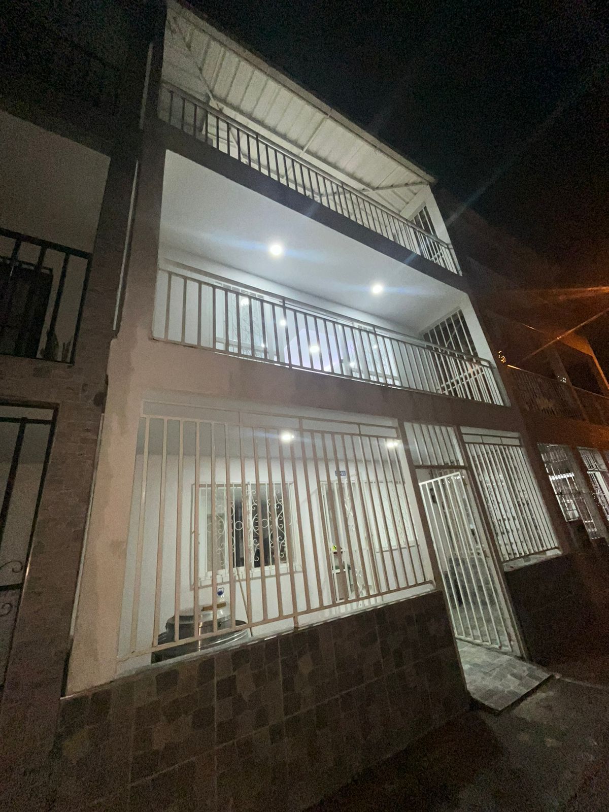 Casa en venta Valle Del Cauca Cali Ciudad Talanga - Comfenalco 180 m2 Habitaciones 3 Baños 3 Garajes 0 Precio $280000000