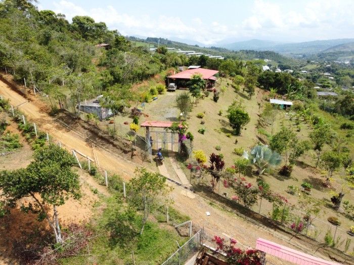 Finca en venta Valle Del Cauca Dagua Dagua 300 m2 Habitaciones 3 Baños 2 Garajes 10 Precio $385000000