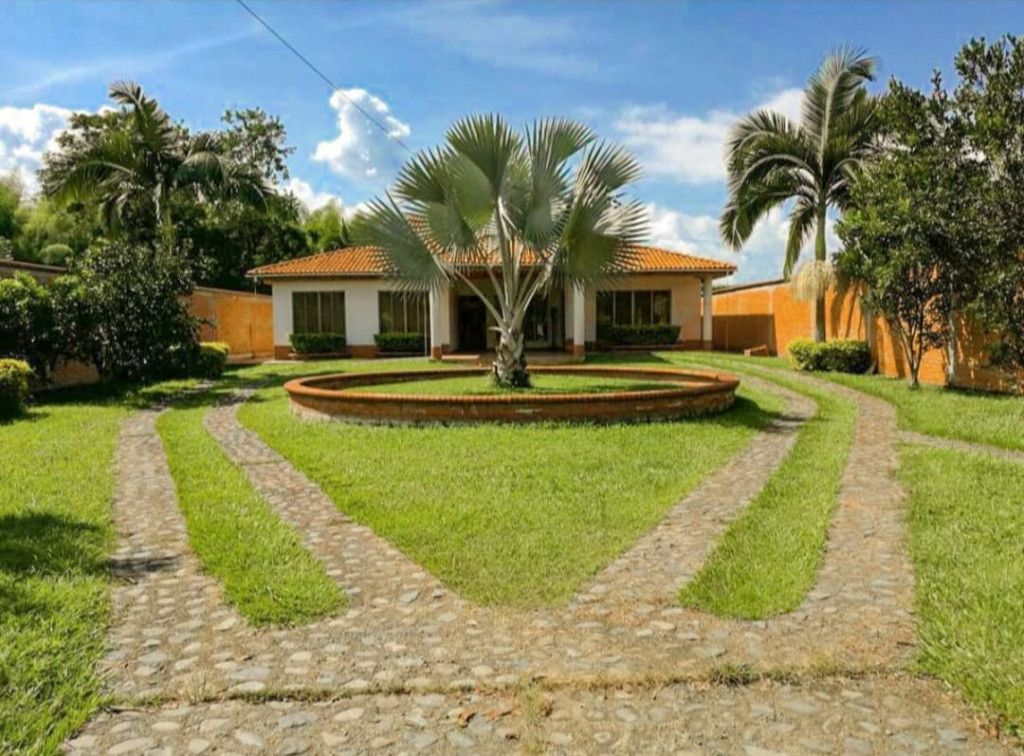 Finca en venta Caldas Viterbo Viterbo 400 m2 Habitaciones 6 Baños 0 Garajes 6 Precio $990000000