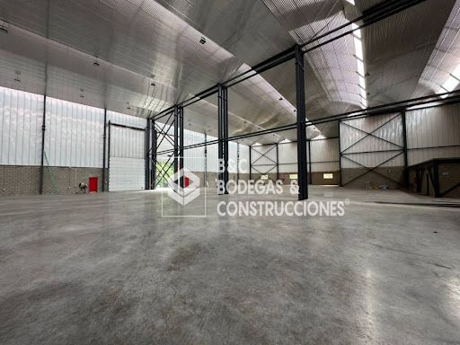 Bodega en arriendo Antioquia Medellín El Poblado 2400 m2 Habitaciones 0 Baños 2 Garajes 1 Precio $62400000