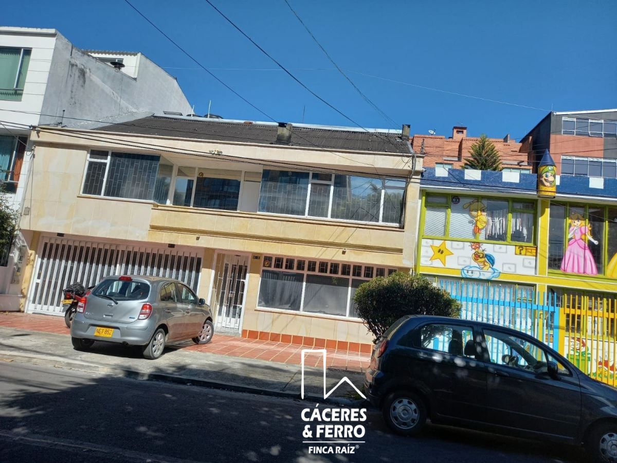 Casa en arriendo Cundinamarca Bogotá La Castellana 400 m2 Habitaciones 18 Baños 6 Garajes 2 Precio $10500000