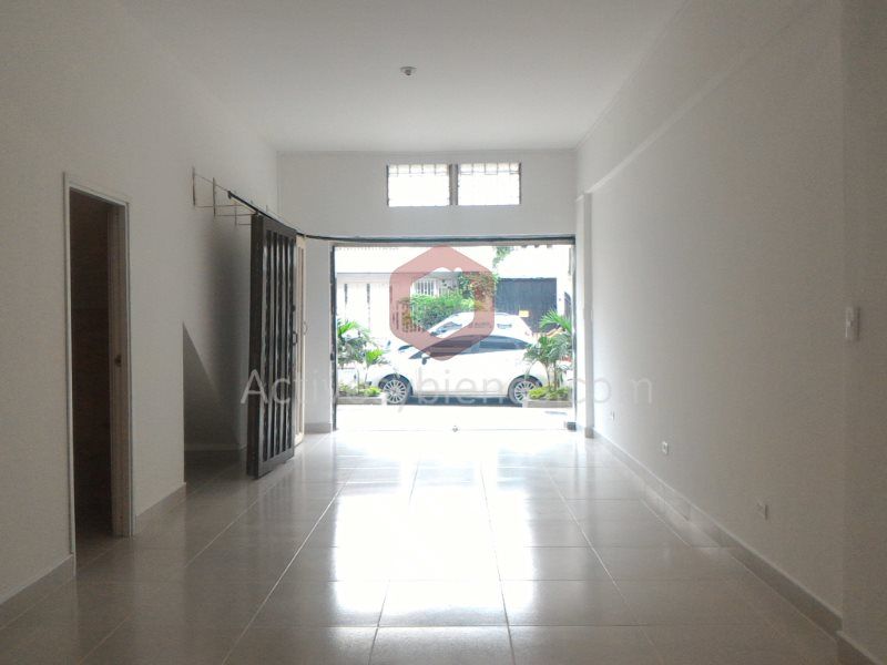 Local en arriendo Antioquia Medellín Rosales 40 m2 Habitaciones 0 Baños 1 Garajes 0 Precio $2700000
