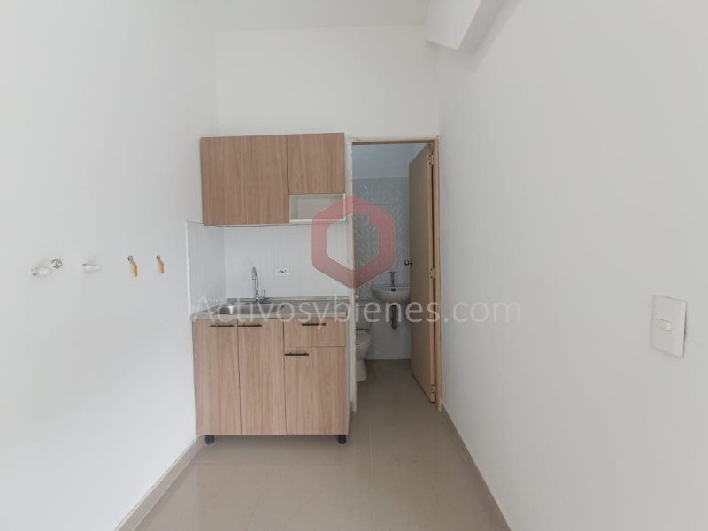 Local en arriendo Antioquia Medellín Campo Valdes No1 22 m2 Habitaciones 0 Baños 1 Garajes 0 Precio $1200000