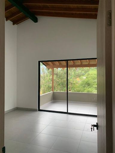 Finca en arriendo Antioquia Envigado San Rafael 280 m2 Habitaciones 4 Baños 4 Garajes 6 Precio $8900000