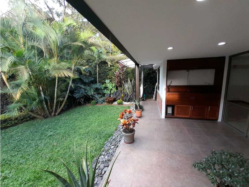 Casa en arriendo Antioquia Envigado Loma Del Atravesado 226 m2 Habitaciones 4 Baños 4 Garajes 4 Precio $10000000