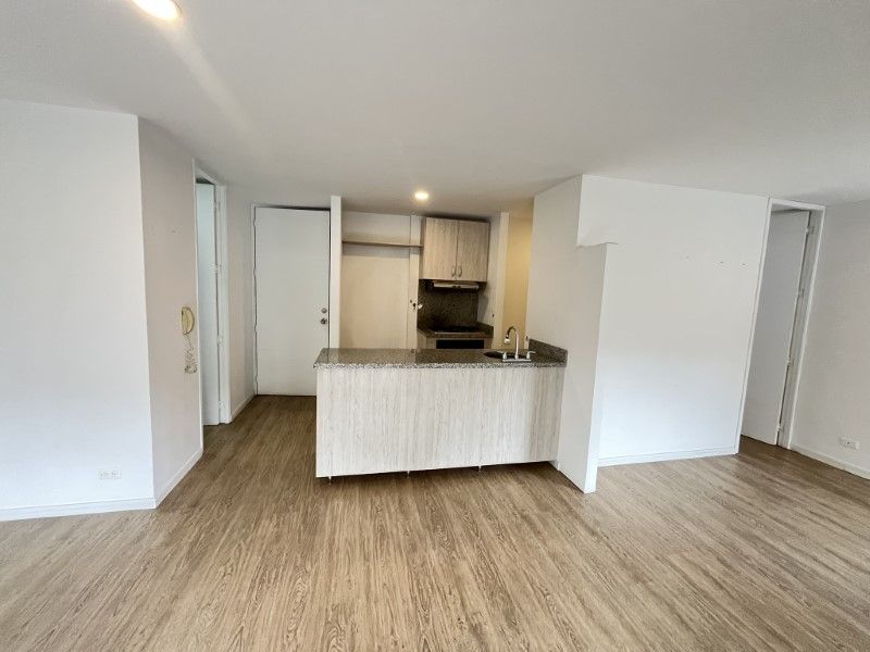 Apartaestudio en arriendo Antioquia Medellín Alejandria 82 m2 Habitaciones 1 Baños 2 Garajes 1 Precio $3000000