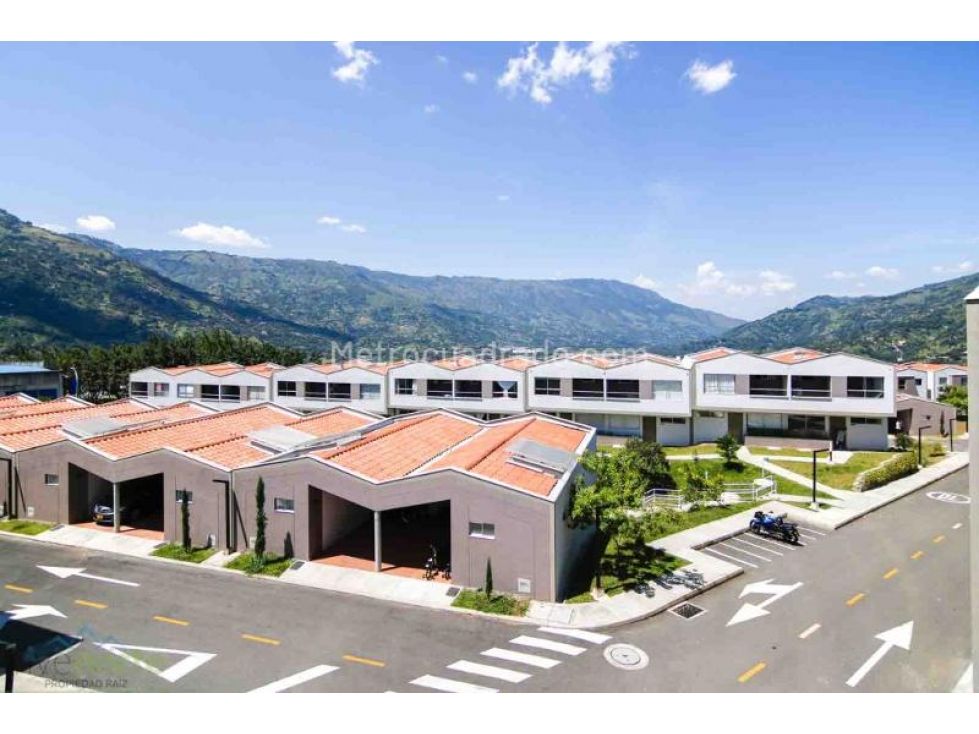 Casa en venta Antioquia Girardota El Llano 114 m2 Habitaciones 3 Baños 3 Garajes 1 Precio $610000000