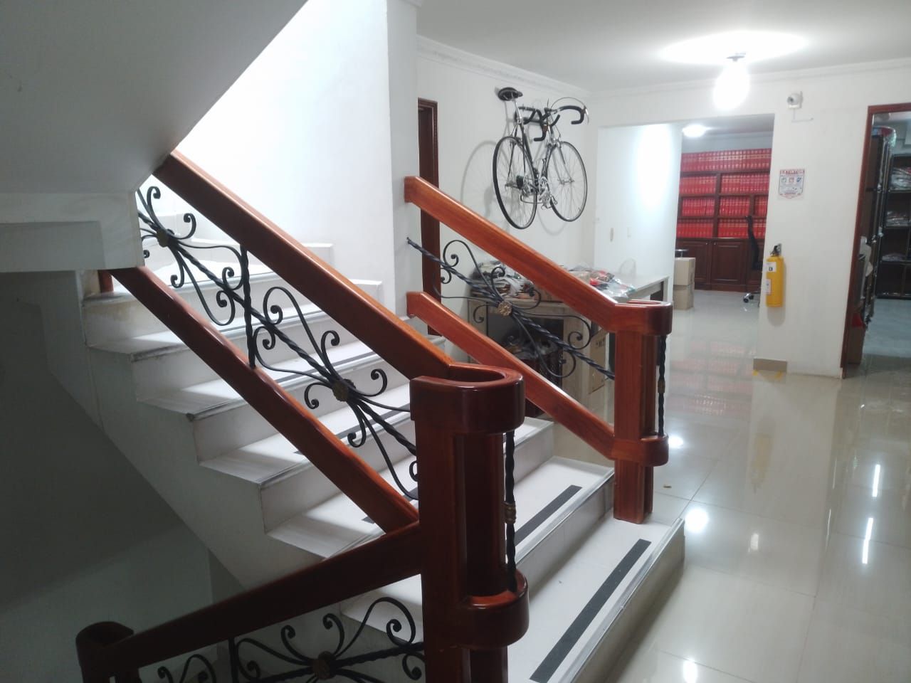 Oficina en venta Antioquia Medellín El Nogal- Los Almendros 750 m2 Habitaciones 0 Baños 5 Garajes 3 Precio $3100000000