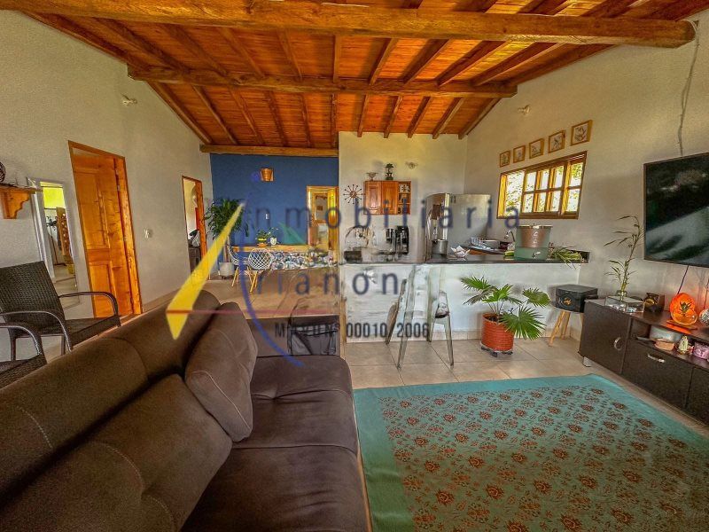 Casa en arriendo Antioquia Medellín Villanueva 200 m2 Habitaciones 2 Baños 2 Garajes 0 Precio $2750000