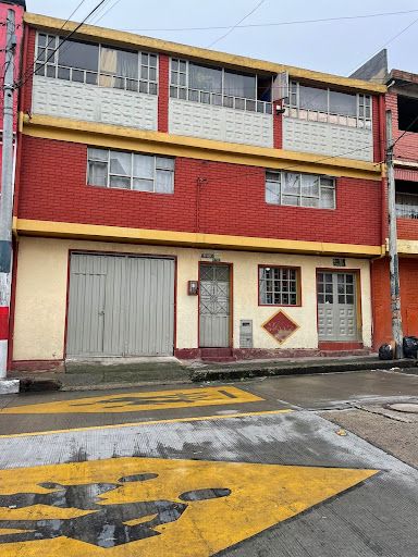 Casa en venta Cundinamarca Bogotá Primero De Mayo 355 m2 Habitaciones 12 Baños 6 Garajes 2 Precio $607000000
