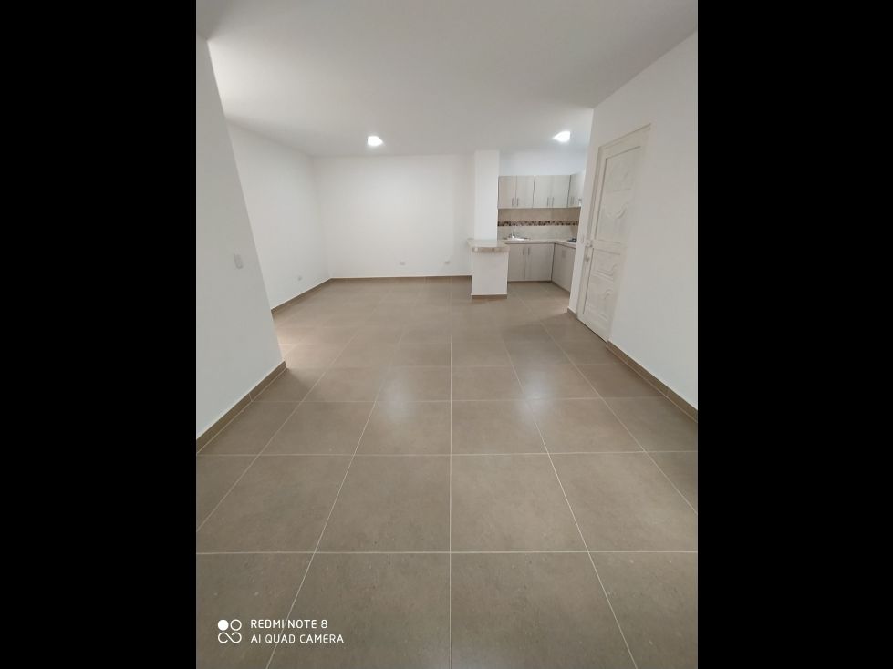 Apartamento en arriendo Valle Del Cauca Cali Champagnat 85 m2 Habitaciones 2 Baños 2 Garajes 0 Precio $1540000