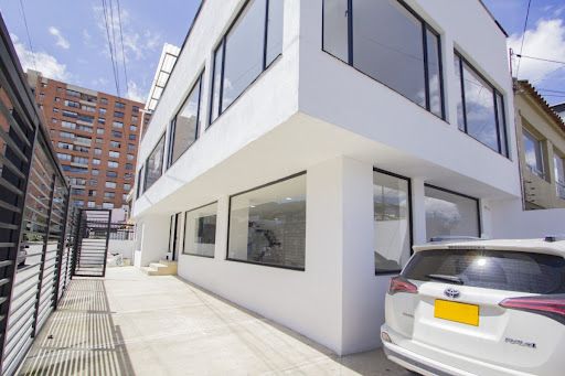 Casa en arriendo Cundinamarca Bogotá Santa Ana Occidental 170 m2 Habitaciones 2 Baños 2 Garajes 2 Precio $10000000