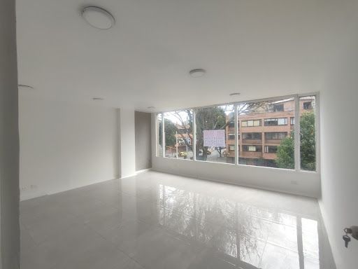 Local en arriendo Cundinamarca Bogotá Lago Gaitan 135 m2 Habitaciones 0 Baños 2 Garajes 1 Precio $4800000