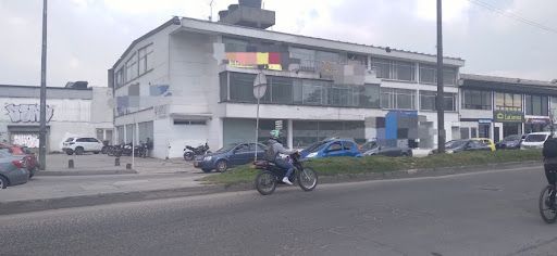 Oficina en arriendo Cundinamarca Bogotá Centro Industrial 550 m2 Habitaciones 0 Baños 5 Garajes 0 Precio $12000000