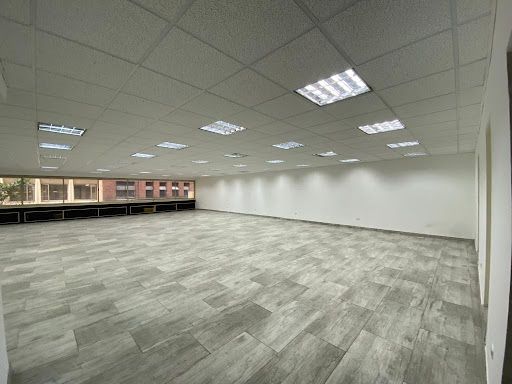 Oficina en arriendo Cundinamarca Bogotá La Catedral 310 m2 Habitaciones 0 Baños 2 Garajes 0 Precio $7840794