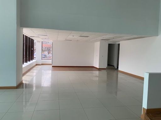 Local en arriendo Cundinamarca Bogotá Niza Norte 201 m2 Habitaciones 0 Baños 1 Garajes 0 Precio $20200000