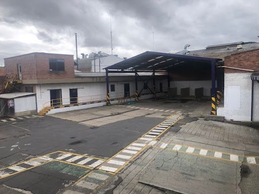 Bodega en venta Cundinamarca Bogotá Industrial Centenario 2336 m2 Habitaciones 0 Baños 4 Garajes 20 Precio $10000000000