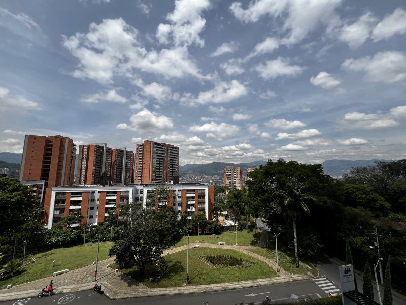 Apartamento en arriendo Antioquia Envigado La Pradera 130 m2 Habitaciones 3 Baños 4 Garajes 1 Precio $6200000