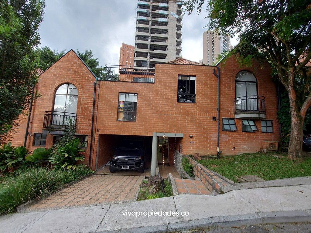 Casa en venta Antioquia Medellín San Lucas 275 m2 Habitaciones 4 Baños 5 Garajes 2 Precio $1600000000