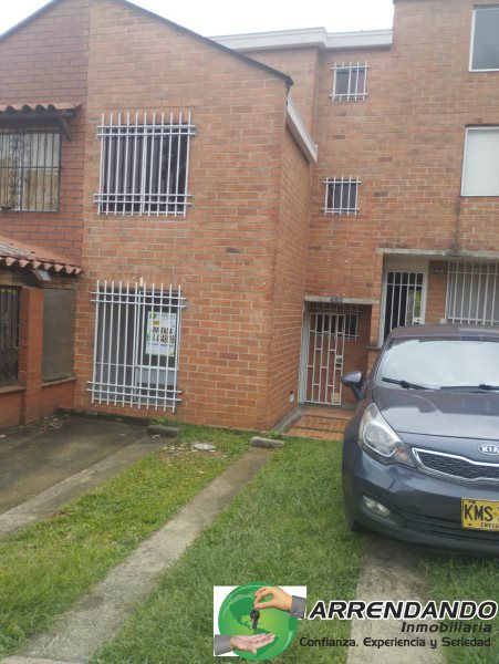Casa en arriendo Antioquia Itagüí Ditaires 110 m2 Habitaciones 4 Baños 3 Garajes 0 Precio $2400000