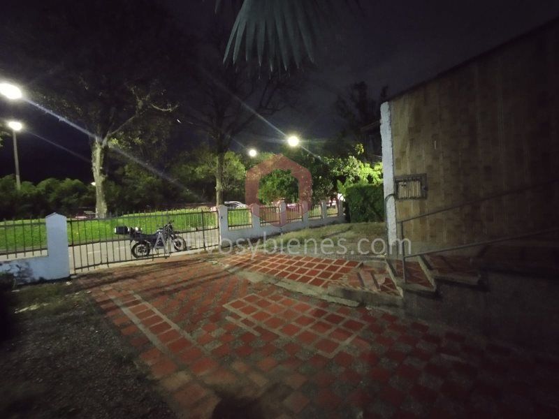 Casa en arriendo Antioquia Medellín Santa Maria De Los Angeles 350 m2 Habitaciones 6 Baños 3 Garajes 0 Precio $17000000
