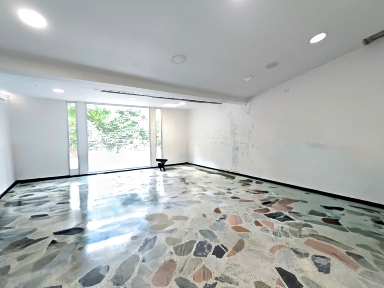 Local en arriendo Risaralda Pereira Los Alamos 667 m2 Habitaciones 0 Baños 5 Garajes 5 Precio $16660000