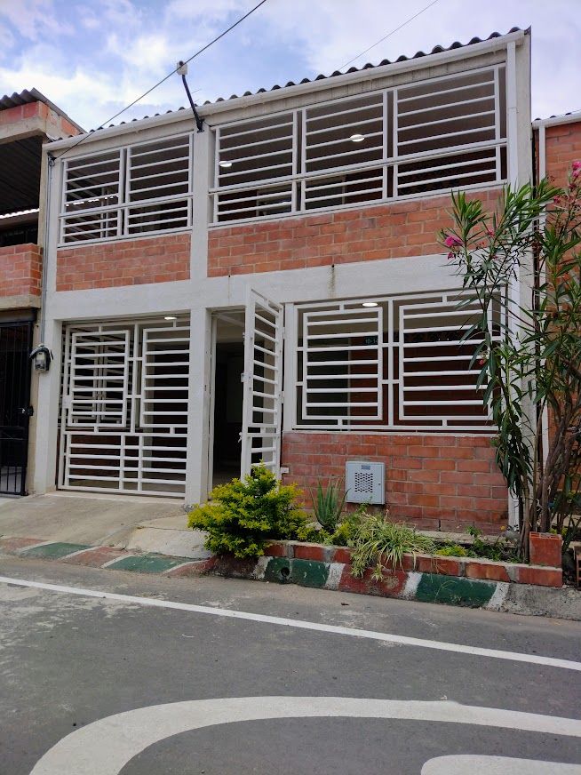 Casa en venta Valle Del Cauca Jamundí Riveras Del Rosario 140 m2 Habitaciones 3 Baños 2 Garajes 1 Precio $250000000