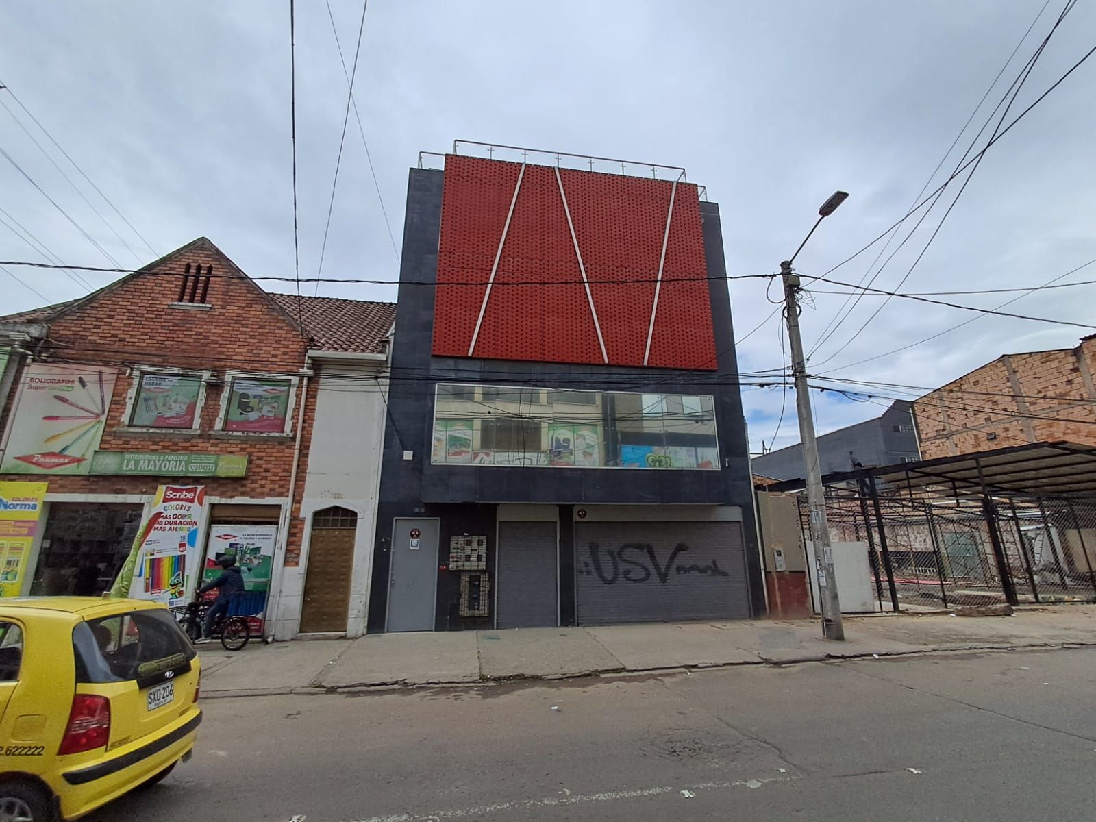 Edificio en arriendo Cundinamarca Bogotá La Sabana 440 m2 Habitaciones 1 Baños 4 Garajes 0 Precio $3000000000