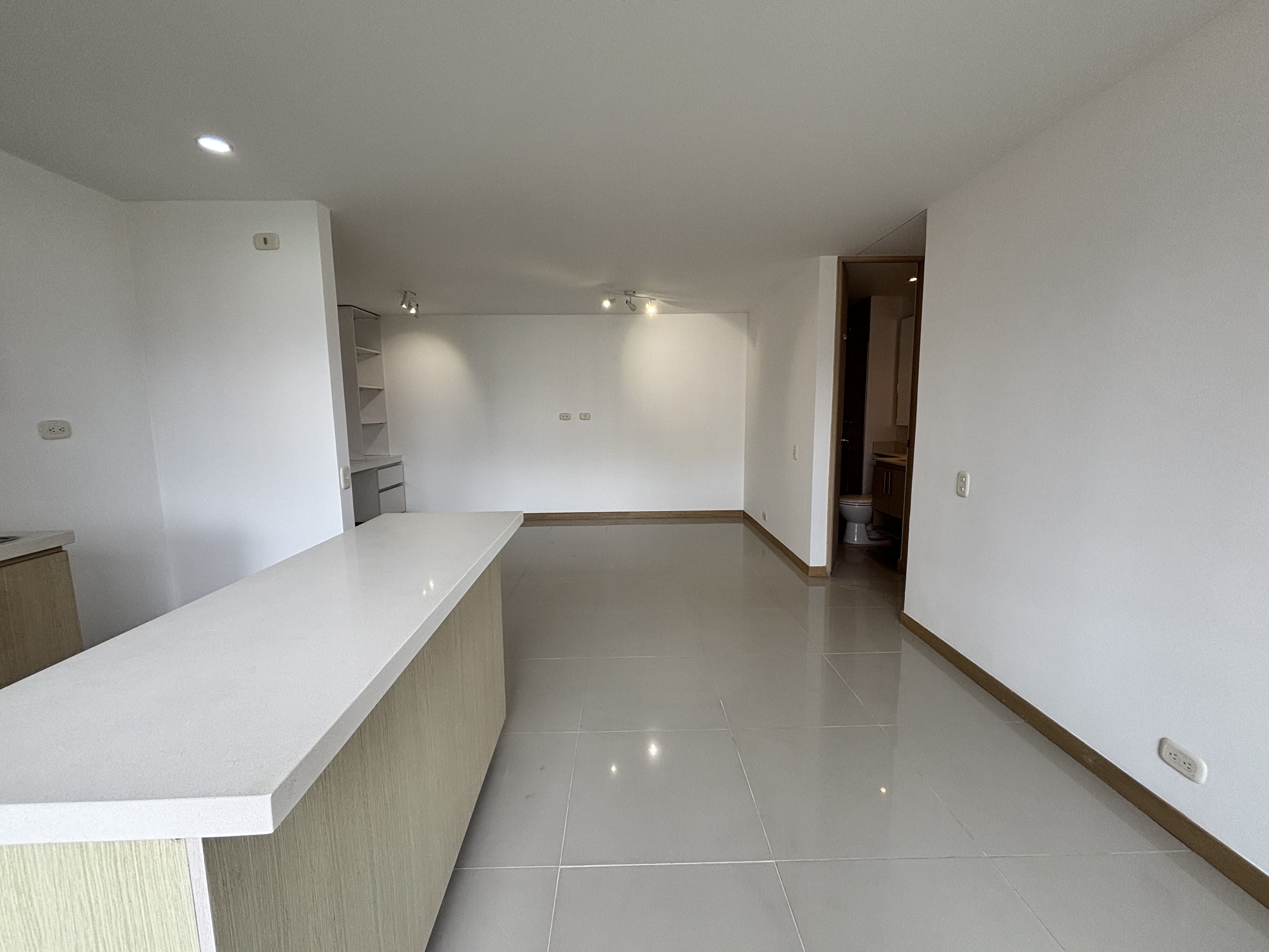 Apartamento en arriendo Antioquia Itagüí Santa Catalina 73 m2 Habitaciones 3 Baños 2 Garajes 1 Precio $2800000