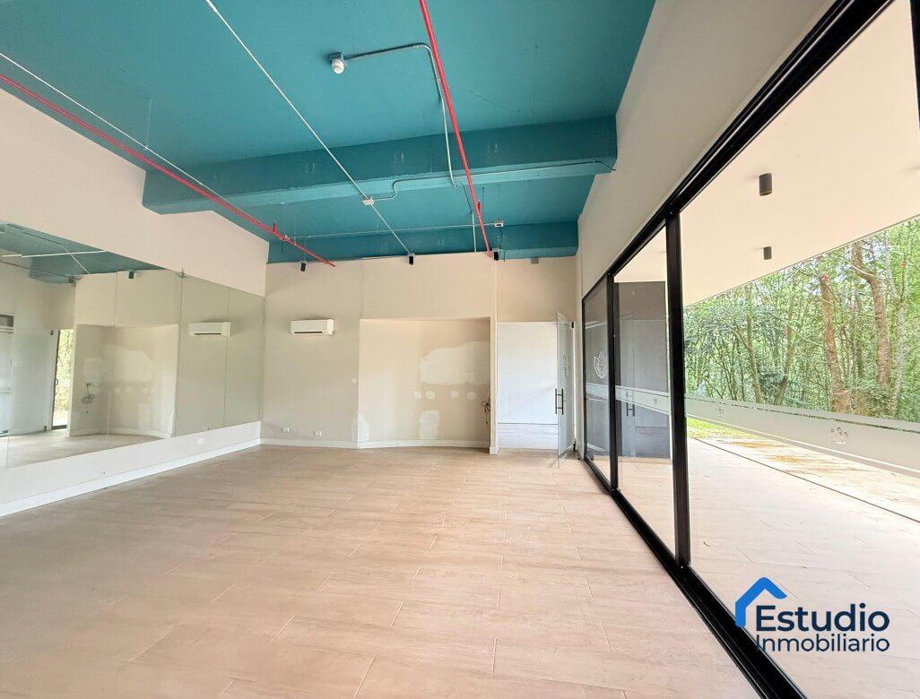 Oficina en venta Antioquia Envigado La Mesa 66 m2 Habitaciones 0 Baños 1 Garajes 1 Precio $650000000