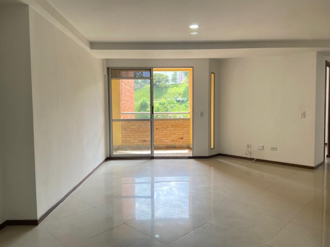 Apartamento en arriendo Antioquia Sabaneta Betania 99 m2 Habitaciones 3 Baños 2 Garajes 1 Precio $3600000
