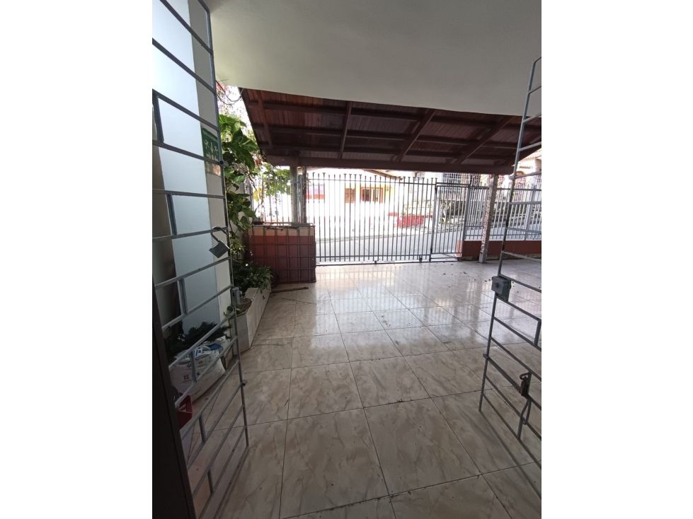 Oficina en arriendo Bolívar Cartagena San Isidro 240 m2 Habitaciones 0 Baños 1 Garajes 0 Precio $2300000