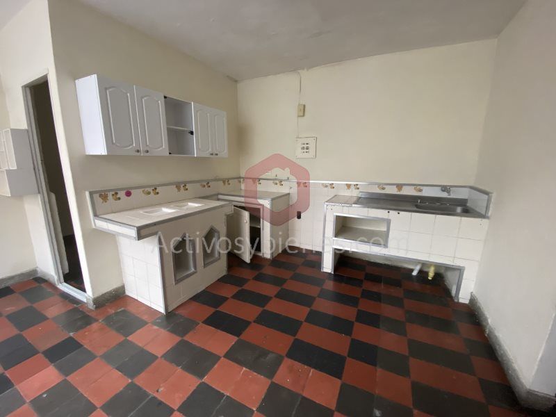 Casa en arriendo Antioquia Medellín Belen 100 m2 Habitaciones 4 Baños 2 Garajes 0 Precio $2700000