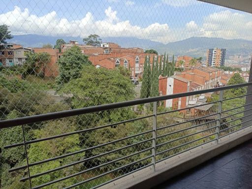 Apartamento en arriendo Antioquia Envigado El Salado 78 m2 Habitaciones 2 Baños 2 Garajes 1 Precio $3200000
