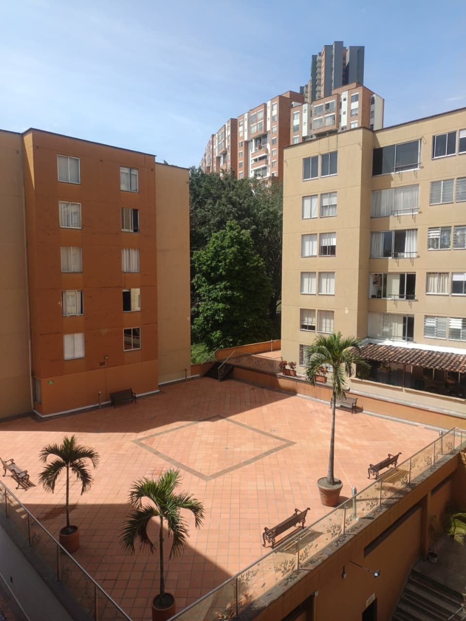 Apartamento en arriendo Antioquia Medellín Urbanizacion Sorrento 85 m2 Habitaciones 3 Baños 3 Garajes 1 Precio $2900000