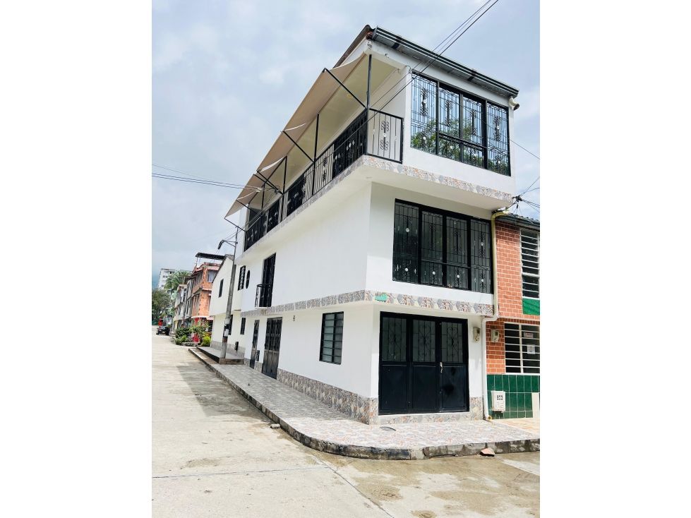 Casa en venta Tolima Ibagué Ub Portales Del Norte Et I 80 m2 Habitaciones 5 Baños 5 Garajes 0 Precio $245000000