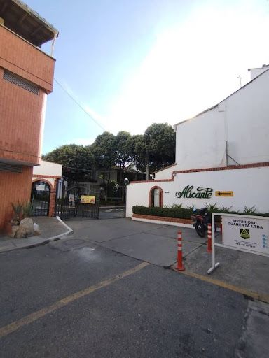 Casa en arriendo Santander Girón Co Alicante 74 m2 Habitaciones 3 Baños 3 Garajes 0 Precio $1812000